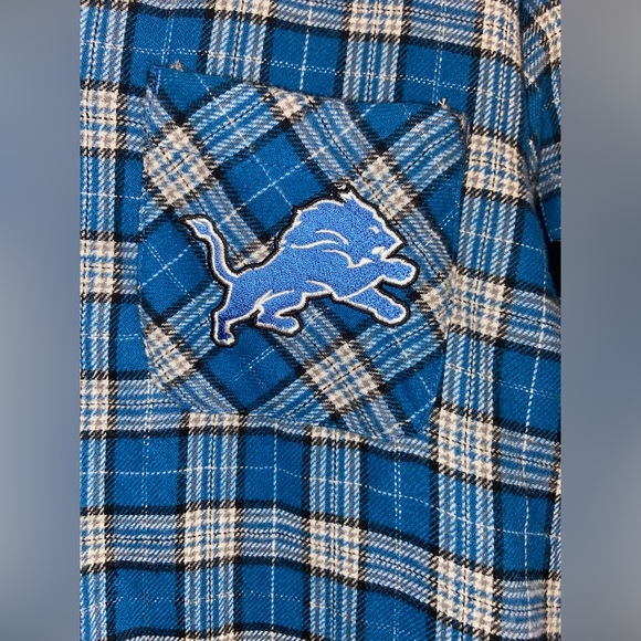 NFL Women’s Detroit Lions Medium Flannel - Picture 4 of 5